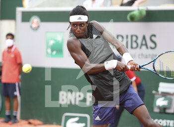 2021-06-03 - Mikael Ymer of Sweden during day 5 of the French Open 2021, Grand Slam tennis tournament on June 3, 2021 at Roland-Garros stadium in Paris, France - Photo Jean Catuffe / DPPI - ROLAND-GARROS 2021, GRAND SLAM TENNIS TOURNAMENT - INTERNATIONALS - TENNIS