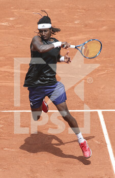 2021-06-03 - Mikael Ymer of Sweden during day 5 of the French Open 2021, Grand Slam tennis tournament on June 3, 2021 at Roland-Garros stadium in Paris, France - Photo Jean Catuffe / DPPI - ROLAND-GARROS 2021, GRAND SLAM TENNIS TOURNAMENT - INTERNATIONALS - TENNIS