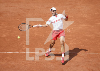 2021-06-03 - Novak Djokovic of Serbia during day 5 of the French Open 2021, Grand Slam tennis tournament on June 3, 2021 at Roland-Garros stadium in Paris, France - Photo Jean Catuffe / DPPI - ROLAND-GARROS 2021, GRAND SLAM TENNIS TOURNAMENT - INTERNATIONALS - TENNIS