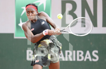 2021-06-03 - Cori Coco Gauff of USA during day 5 of the French Open 2021, Grand Slam tennis tournament on June 3, 2021 at Roland-Garros stadium in Paris, France - Photo Jean Catuffe / DPPI - ROLAND-GARROS 2021, GRAND SLAM TENNIS TOURNAMENT - INTERNATIONALS - TENNIS