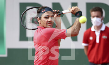 2021-06-03 - Roger Federer of Switzerland during day 5 of the French Open 2021, Grand Slam tennis tournament on June 3, 2021 at Roland-Garros stadium in Paris, France - Photo Jean Catuffe / DPPI - ROLAND-GARROS 2021, GRAND SLAM TENNIS TOURNAMENT - INTERNATIONALS - TENNIS