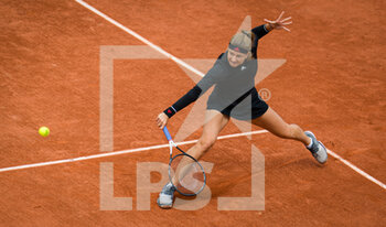 2021-06-05 - Karolina Muchova of the Czech Republic during the Roland-Garros 2021, Grand Slam tennis tournament on June 5, 2021 at Roland-Garros stadium in Paris, France - Photo Rob Prange / Spain DPPI / DPPI - ROLAND-GARROS 2021, GRAND SLAM TENNIS TOURNAMENT - INTERNATIONALS - TENNIS
