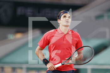 2021-06-05 - Roger Federer of Switzerland during the Roland-Garros 2021, Grand Slam tennis tournament on June 5, 2021 at Roland-Garros stadium in Paris, France - Photo Nicol Knightman / DPPI - ROLAND-GARROS 2021, GRAND SLAM TENNIS TOURNAMENT - INTERNATIONALS - TENNIS