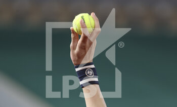 2021-06-05 - Wilson tennis ball illustration during day 7 of the French Open 2021, Grand Slam tennis tournament on June 5, 2021 at Roland-Garros stadium in Paris, France - Photo Jean Catuffe / DPPI - ROLAND-GARROS 2021, GRAND SLAM TENNIS TOURNAMENT - INTERNATIONALS - TENNIS