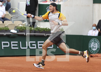 2021-06-07 - Jan-Lennard Struff of Germany during day 9 of the French Open 2021, Grand Slam tennis tournament on June 7, 2021 at Roland-Garros stadium in Paris, France - Photo Jean Catuffe / DPPI - ROLAND-GARROS 2021, GRAND SLAM TENNIS TOURNAMENT - INTERNATIONALS - TENNIS