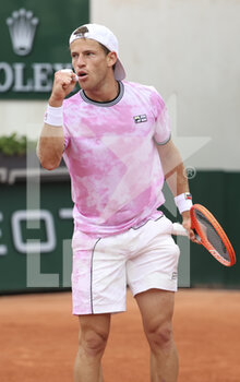 2021-06-07 - Diego Schwartzman of Argentina during day 9 of the French Open 2021, Grand Slam tennis tournament on June 7, 2021 at Roland-Garros stadium in Paris, France - Photo Jean Catuffe / DPPI - ROLAND-GARROS 2021, GRAND SLAM TENNIS TOURNAMENT - INTERNATIONALS - TENNIS