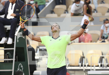 2021-06-07 - Rafael Nadal of Spain celebrates his victory during day 9 of the French Open 2021, Grand Slam tennis tournament on June 7, 2021 at Roland-Garros stadium in Paris, France - Photo Jean Catuffe / DPPI - ROLAND-GARROS 2021, GRAND SLAM TENNIS TOURNAMENT - INTERNATIONALS - TENNIS