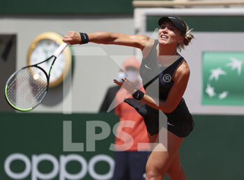 2021-06-08 - Paula Badosa of Spain during day 9 of the French Open 2021, Grand Slam tennis tournament on June 7, 2021 at Roland-Garros stadium in Paris, France - Photo Jean Catuffe / DPPI - FRENCH OPEN 2021, GRAND SLAM TENNIS TOURNAMENT - INTERNATIONALS - TENNIS