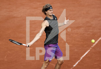 2021-06-08 - Alexander Zverev of Germany during day 10 of the French Open 2021, Grand Slam tennis tournament on June 8, 2021 at Roland-Garros stadium in Paris, France - Photo Jean Catuffe / DPPI - FRENCH OPEN 2021, GRAND SLAM TENNIS TOURNAMENT - INTERNATIONALS - TENNIS