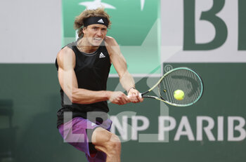 2021-06-08 - Alexander Zverev of Germany during day 10 of the French Open 2021, Grand Slam tennis tournament on June 8, 2021 at Roland-Garros stadium in Paris, France - Photo Jean Catuffe / DPPI - FRENCH OPEN 2021, GRAND SLAM TENNIS TOURNAMENT - INTERNATIONALS - TENNIS
