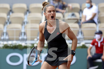 2021-06-09 - Maria Sakkari of Greece celebrates a point during day 11 of the French Open 2021, Grand Slam tennis tournament on June 9, 2021 at Roland-Garros stadium in Paris, France - Photo Jean Catuffe / DPPI - ROLAND-GARROS 2021, GRAND SLAM TENNIS TOURNAMENT - INTERNATIONALS - TENNIS