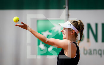 2021-06-09 - Julia Middendorf of Germany in action in the Juniors competition at the Roland-Garros 2021, Grand Slam tennis tournament on June 9, 2021 at Roland-Garros stadium in Paris, France - Photo Rob Prange / Spain DPPI / DPPI - ROLAND-GARROS 2021, GRAND SLAM TENNIS TOURNAMENT - INTERNATIONALS - TENNIS