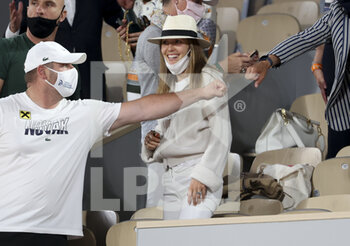 2021-06-09 - Jelena Djokovic, wife of Novak Djokovic of Serbia, laughing after his victory during day 11 of the French Open 2021, Grand Slam tennis tournament on June 9, 2021 at Roland-Garros stadium in Paris, France - Photo Jean Catuffe / DPPI - ROLAND-GARROS 2021, GRAND SLAM TENNIS TOURNAMENT - INTERNATIONALS - TENNIS