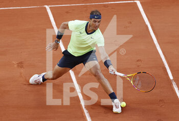 2021-06-11 - Rafael Nadal of Spain in action against Novak Djokovic of Serbia during the semi-final of the Roland-Garros 2021, Grand Slam tennis tournament on June 11, 2021 at Roland-Garros stadium in Paris, France - Photo Nicol Knightman / DPPI - ROLAND-GARROS 2021, FRENCH OPEN 2021, A GRAND SLAM TENNIS TOURNAMENT - INTERNATIONALS - TENNIS