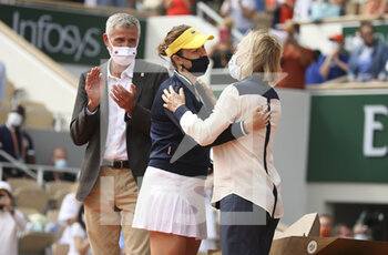 2021-06-12 - President of French Tennis Federation FFT Gilles Moretton, finalist Anastasia Pavlyuchenkova of Russia, trophy presenter Martina Navratilova during the trophy ceremony of the Women's Singles final on day 14 of Roland-Garros 2021, French Open 2021, a Grand Slam tennis tournament on June 12, 2021 at Roland-Garros stadium in Paris, France - Photo Jean Catuffe / DPPI - ROLAND-GARROS 2021, FRENCH OPEN 2021, A GRAND SLAM TENNIS TOURNAMENT - INTERNATIONALS - TENNIS