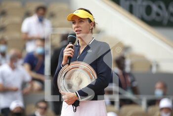 2021-06-12 - Finalist Anastasia Pavlyuchenkova of Russia during the trophy ceremony of the Women's Singles final on day 14 of Roland-Garros 2021, French Open 2021, a Grand Slam tennis tournament on June 12, 2021 at Roland-Garros stadium in Paris, France - Photo Jean Catuffe / DPPI - ROLAND-GARROS 2021, FRENCH OPEN 2021, A GRAND SLAM TENNIS TOURNAMENT - INTERNATIONALS - TENNIS