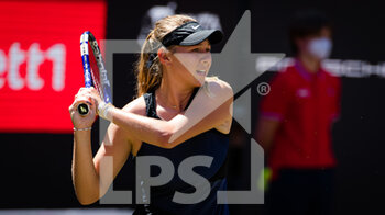 2021-06-14 - Amanda Anisimova of the United States in action against Alize Cornet of France during the first round of the 2021 bett1open WTA 500 tennis tournament on June 14, 2021 at Rot-Weiss Tennis Club in Berlin, Germany - Photo Rob Prange / Spain DPPI / DPPI - 2021 BETT1OPEN WTA 500 TENNIS TOURNAMENT - INTERNATIONALS - TENNIS