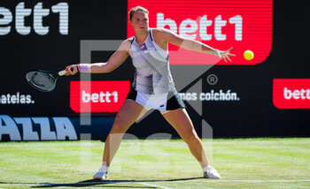 2021-06-14 - Jule Niemeier of Germany in actin against Belinda Bencic of Switzerland during the first round at the 2021 bett1open WTA 500 tennis tournament on June 14, 2021 at Rot-Weiss Tennis Club in Berlin, Germany - Photo Rob Prange / Spain DPPI / DPPI - 2021 BETT1OPEN WTA 500 TENNIS TOURNAMENT - INTERNATIONALS - TENNIS
