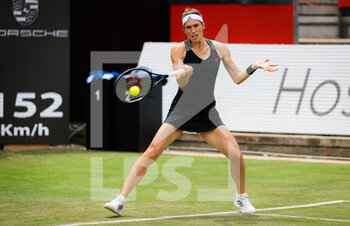 2021-06-15 - Andrea Petkovic of Germany in action against Victoria Azarenka of Belarus during the first round of the 2021 bett1open WTA 500 tennis tournament on June 15, 2021 at Rot-Weiss Tennis Club in Berlin, Germany - Photo Rob Prange / Spain DPPI / DPPI - 2021 BETT1OPEN WTA 500 TENNIS TOURNAMENT - INTERNATIONALS - TENNIS