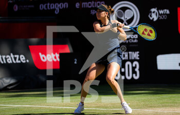2021-06-16 - Belinda Bencic of Switzerland in action against Petra Martic of Croatia during her second round match at the 2021 bett1open WTA 500 tennis tournament on June 16, 2021 at Rot-Weiss Tennis Club in Berlin, Germany - Photo Rob Prange / Spain DPPI / DPPI - 2021 BETT1OPEN WTA 500 TENNIS TOURNAMENT - INTERNATIONALS - TENNIS