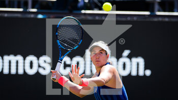 2021-06-18 - Garbine Muguruza of Spain in action against Alize Cornet of France during the quarter-final of the 2021 bett1open WTA 500 tennis tournament on June 18, 2021 at Rot-Weiss Tennis Club in Berlin, Germany - Photo Rob Prange / Spain DPPI / DPPI - 2021 BETT1OPEN WTA 500 TENNIS TOURNAMENT - INTERNATIONALS - TENNIS