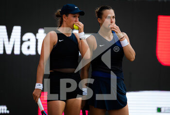 2021-06-19 - Victoria Azarenka of Belarus and Aryna Sabalenka of Belarus during the doubles semi-final of the 2021 bett1open WTA 500 tennis tournament on June 19, 2021 at Rot-Weiss Tennis Club in Berlin, Germany - Photo Rob Prange / Spain DPPI / DPPI - 2021 BETT1OPEN WTA 500 TENNIS TOURNAMENT - INTERNATIONALS - TENNIS
