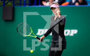 2021-06-22 - Elina Svitolina of the Ukraine in action against Paula Badosa of Spain during her first round match at the 2021 Viking International WTA 500 tennis tournament on June 22, 2021 at Devonshire Park Tennis in Eastbourne, England - Photo Rob Prange / Spain DPPI / DPPI - 2021 VIKING INTERNATIONAL WTA 500 TENNIS TOURNAMENT - INTERNATIONALS - TENNIS