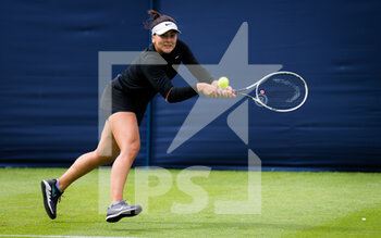 2021-06-22 - Bianca Andreescu of Canada in action against Christina McHale of the United States during her first round match at the 2021 Viking International WTA 500 tennis tournament on June 22, 2021 at Devonshire Park Tennis in Eastbourne, England - Photo Rob Prange / Spain DPPI / DPPI - 2021 VIKING INTERNATIONAL WTA 500 TENNIS TOURNAMENT - INTERNATIONALS - TENNIS