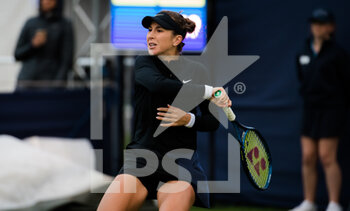 2021-06-22 - Belinda Bencic of Switzerland in action against Petra Martic of Croatia during the first round at the 2021 Viking International WTA 500 tennis tournament on June 22, 2021 at Devonshire Park Tennis in Eastbourne, England - Photo Rob Prange / Spain DPPI / DPPI - 2021 VIKING INTERNATIONAL WTA 500 TENNIS TOURNAMENT - INTERNATIONALS - TENNIS