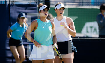 2021-06-23 - Alexa Guarachi of Chile and Desirae Krawczyk of the United States playing doubles at the 2021 Viking International WTA 500 tennis tournament on June 23, 2021 at Devonshire Park Tennis in Eastbourne, England - Photo Rob Prange / Spain DPPI / DPPI - 2021 VIKING INTERNATIONAL WTA 500 TENNIS TOURNAMENT - INTERNATIONALS - TENNIS