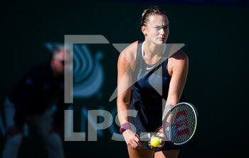 2021-06-23 - Aryna Sabalenka of Belarus in action against Alison Riske of the United States during her second-round match at the 2021 Viking International WTA 500 tennis tournament on June 23, 2021 at Devonshire Park Tennis in Eastbourne, England - Photo Rob Prange / Spain DPPI / DPPI - 2021 VIKING INTERNATIONAL WTA 500 TENNIS TOURNAMENT - INTERNATIONALS - TENNIS