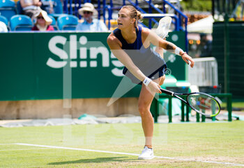 2021-06-23 - Aryna Sabalenka of Belarus in action against Camila Giorgi of Italy during her quarter-final match at the 2021 Viking International WTA 500 tennis tournament on June 24, 2021 at Devonshire Park Tennis in Eastbourne, England - Photo Rob Prange / Spain DPPI / DPPI - 2021 VIKING INTERNATIONAL WTA 500 TENNIS TOURNAMENT - INTERNATIONALS - TENNIS