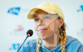 2021-06-23 - Anett Kontaveit of Estonia talks to the media after her quarter-final match at the 2021 Viking International WTA 500 tennis tournament on June 24, 2021 at Devonshire Park Tennis in Eastbourne, England - Photo Rob Prange / Spain DPPI / DPPI - 2021 VIKING INTERNATIONAL WTA 500 TENNIS TOURNAMENT - INTERNATIONALS - TENNIS