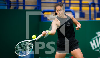 2021-06-23 - Daria Kasatkina of Russia in action against Jelena Ostapenko of Latvia during her quarter-final match at the 2021 Viking International WTA 500 tennis tournament on June 24, 2021 at Devonshire Park Tennis in Eastbourne, England - Photo Rob Prange / Spain DPPI / DPPI - 2021 VIKING INTERNATIONAL WTA 500 TENNIS TOURNAMENT - INTERNATIONALS - TENNIS