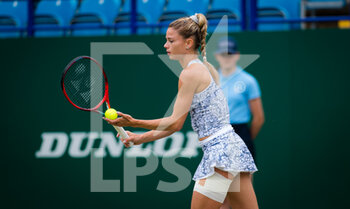2021-06-24 - Camila Giorgi of Italy in action against Anett Kontaveit of Estonia during her semi-final match at the 2021 Viking International WTA 500 tennis tournament on June 25, 2021 at Devonshire Park Tennis in Eastbourne, England - Photo Rob Prange / Spain DPPI / DPPI - 2021 VIKING INTERNATIONAL WTA 500 TENNIS TOURNAMENT - INTERNATIONALS - TENNIS