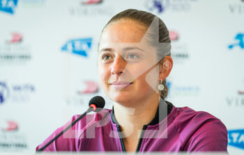 2021-06-26 - Jelena Ostapenko of Latvia talks to the media after the final of the 2021 Viking International WTA 500 tennis tournament on June 26, 2021 at Devonshire Park Tennis in Eastbourne, England - Photo Rob Prange / Spain DPPI / DPPI - 2021 VIKING INTERNATIONAL WTA 500 TENNIS TOURNAMENT - INTERNATIONALS - TENNIS