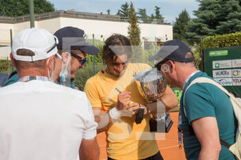 2021-06-27 - MORONI Gian Marco at the autograptive session - ATP CHALLENGER MILANO 2021 - INTERNATIONALS - TENNIS