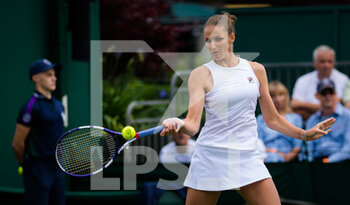2021-06-28 - Karolina Pliskova of the Czech Republic in action against Tamara Zidansek of Slovenia during the first round of The Championships Wimbledon 2021, Grand Slam tennis tournament on June 29, 2021 at All England Lawn Tennis and Croquet Club in London, England - Photo Rob Prange / Spain DPPI / DPPI - WIMBLEDON 2021, GRAND SLAM TENNIS TOURNAMENT - INTERNATIONALS - TENNIS