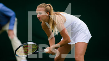 2021-06-28 - Anastasia Potapova of Russia in action against Donna Vekic of Croatia during the first round of The Championships Wimbledon 2021, Grand Slam tennis tournament on June 29, 2021 at All England Lawn Tennis and Croquet Club in London, England - Photo Rob Prange / Spain DPPI / DPPI - WIMBLEDON 2021, GRAND SLAM TENNIS TOURNAMENT - INTERNATIONALS - TENNIS