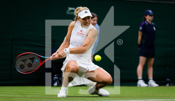 2021-06-28 - Angelique Kerber of Germany in action against Nina Stojanovic of Serbia during the first round of The Championships Wimbledon 2021, Grand Slam tennis tournament on June 29, 2021 at All England Lawn Tennis and Croquet Club in London, England - Photo Rob Prange / Spain DPPI / DPPI - WIMBLEDON 2021, GRAND SLAM TENNIS TOURNAMENT - INTERNATIONALS - TENNIS