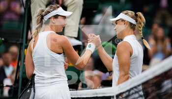 2021-06-28 - Nina Stojanovic of Serbia and Angelique Kerber of Germany at the net during the first round of The Championships Wimbledon 2021, Grand Slam tennis tournament on June 29, 2021 at All England Lawn Tennis and Croquet Club in London, England - Photo Rob Prange / Spain DPPI / DPPI - WIMBLEDON 2021, GRAND SLAM TENNIS TOURNAMENT - INTERNATIONALS - TENNIS