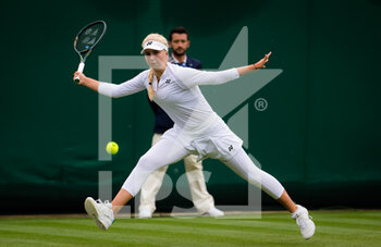 2021-06-28 - Clara Tauson of Denmark in action against Barbora Krejcikova of the Czech Republic during the first round of The Championships Wimbledon 2021, Grand Slam tennis tournament on June 29, 2021 at All England Lawn Tennis and Croquet Club in London, England - Photo Rob Prange / Spain DPPI / DPPI - WIMBLEDON 2021, GRAND SLAM TENNIS TOURNAMENT - INTERNATIONALS - TENNIS