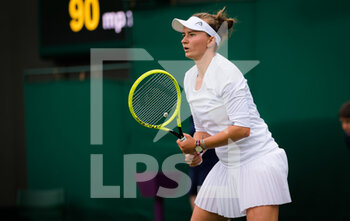 2021-06-28 - Barbora Krejcikova of the Czech Republic in action against Clara Tauson of Denmark during the first round of The Championships Wimbledon 2021, Grand Slam tennis tournament on June 29, 2021 at All England Lawn Tennis and Croquet Club in London, England - Photo Rob Prange / Spain DPPI / DPPI - WIMBLEDON 2021, GRAND SLAM TENNIS TOURNAMENT - INTERNATIONALS - TENNIS