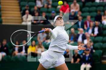 2021-06-30 - Bianca Andreescu of Canada in action against Alize Cornet of France during the first round of The Championships Wimbledon 2021, Grand Slam tennis tournament on June 30, 2021 at All England Lawn Tennis and Croquet Club in London, England - Photo Rob Prange / Spain DPPI / DPPI - WIMBLEDON 2021, GRAND SLAM TENNIS TOURNAMENT - INTERNATIONALS - TENNIS