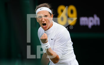 2021-07-01 - Victoria Azarenka of Belarus in action against Kateryna Kozlova of Ukraine during the first round of The Championships Wimbledon 2021, Grand Slam tennis tournament on June 30, 2021 at All England Lawn Tennis and Croquet Club in London, England - Photo Rob Prange / Spain DPPI / DPPI - WIMBLEDON 2021, GRAND SLAM TENNIS TOURNAMENT - INTERNATIONALS - TENNIS