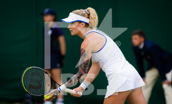 2021-07-01 - Tereza Martincova of the Czech Republic in action against Nadia Podoroska of Argentina during the second round of The Championships Wimbledon 2021, Grand Slam tennis tournament on June 30, 2021 at All England Lawn Tennis and Croquet Club in London, England - Photo Rob Prange / Spain DPPI / DPPI - WIMBLEDON 2021, GRAND SLAM TENNIS TOURNAMENT - INTERNATIONALS - TENNIS