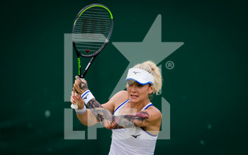 2021-07-01 - Tereza Martincova of the Czech Republic in action against Nadia Podoroska of Argentina during the second round of The Championships Wimbledon 2021, Grand Slam tennis tournament on June 30, 2021 at All England Lawn Tennis and Croquet Club in London, England - Photo Rob Prange / Spain DPPI / DPPI - WIMBLEDON 2021, GRAND SLAM TENNIS TOURNAMENT - INTERNATIONALS - TENNIS