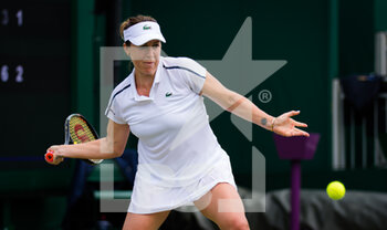 2021-07-01 - Anastasia Pavlyuchenkova of Russia in action against Kristyna Pliskova of the Czech Republic during the second round of The Championships Wimbledon 2021, Grand Slam tennis tournament on July 1, 2021 at All England Lawn Tennis and Croquet Club in London, England - Photo Rob Prange / Spain DPPI / DPPI - WIMBLEDON 2021, GRAND SLAM TENNIS TOURNAMENT - INTERNATIONALS - TENNIS