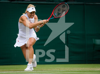 2021-07-05 - Angelique Kerber of Germany in action against Cori Gauff of the United States during the fourth round at The Championships Wimbledon 2021, Grand Slam tennis tournament on July 5, 2021 at All England Lawn Tennis and Croquet Club in London, England - Photo Rob Prange / Spain DPPI / DPPI - WIMBLEDON 2021, GRAND SLAM TENNIS TOURNAMENT - INTERNATIONALS - TENNIS