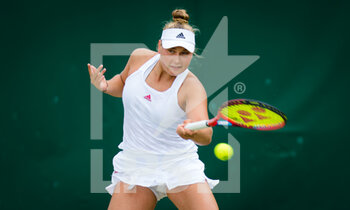 2021-07-08 - Nastasja Schunk of Germany in action during the Juniors competition at The Championships Wimbledon 2021, Grand Slam tennis tournament on July 8, 2021 at All England Lawn Tennis and Croquet Club in London, England - Photo Rob Prange / Spain DPPI / DPPI - WIMBLEDON 2021, GRAND SLAM TENNIS TOURNAMENT - INTERNATIONALS - TENNIS